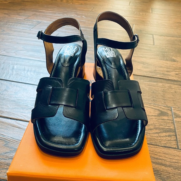 Miz Mooz Black Leather Oakley Sandals - Picture 3 of 15